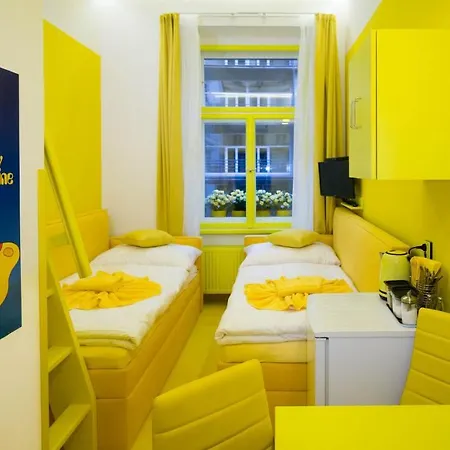 Colours - Your 7 Colour Experience In Centre Of Prága