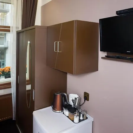 Apartman Colours - Your 7 Colour Experience In Centre Of