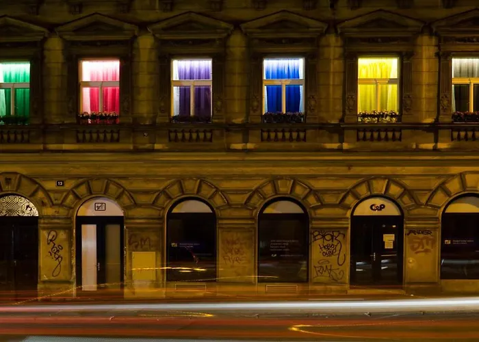 Colours - Your 7 Colour Experience In Centre Of *