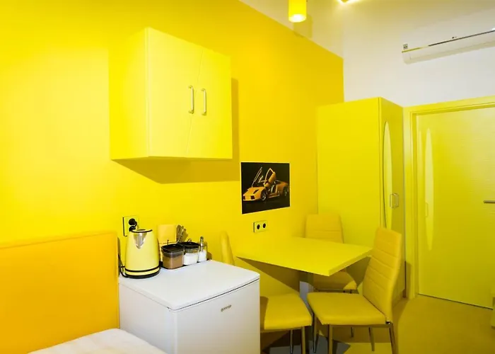 Colours - Your 7 Colour Experience In Centre Of *